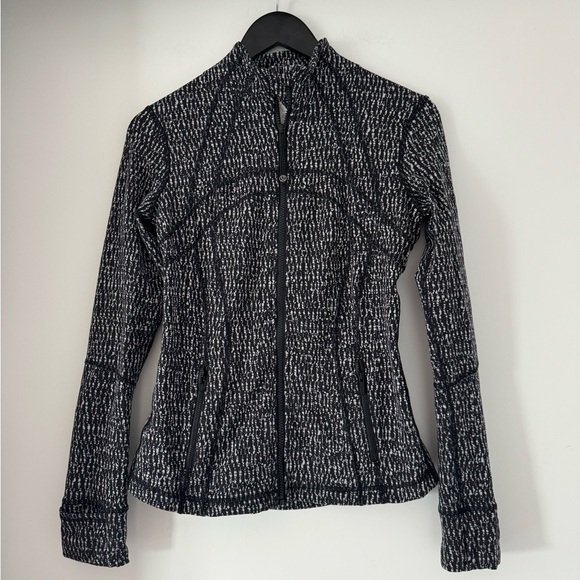 Lululemon Athletica Black & White Define Jacket - Picture 2 of 6